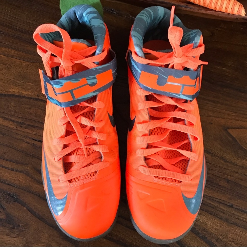 👟RARE NIKE ZOOM Soldier VI Lebron Sneakers